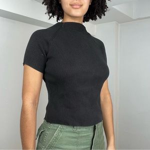 Black mock neck ribeed tshirt